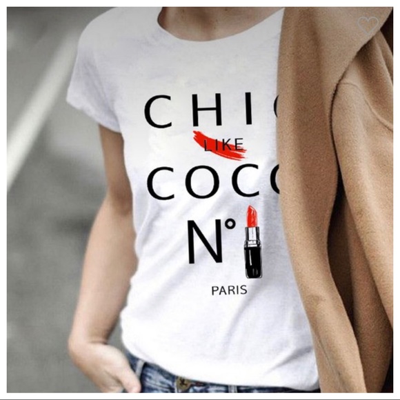 Vintage Chic Graphic Tee - Picture 3 of 4